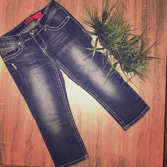 Zanadi Distressed Capri’s - Picture 1 of 5